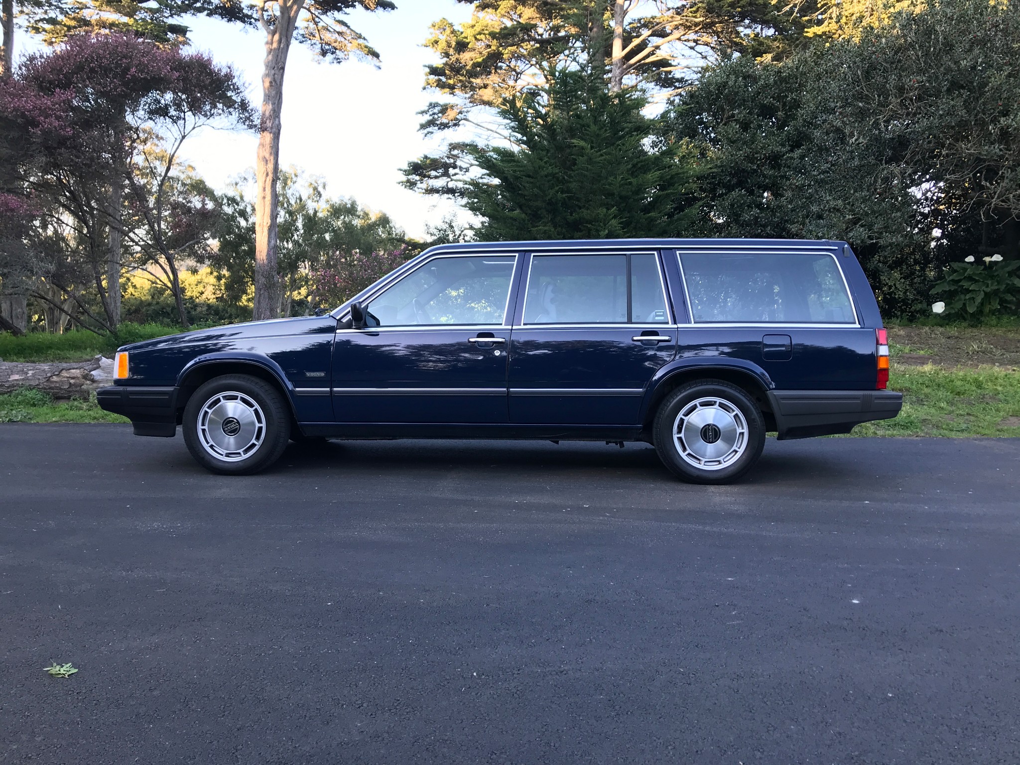 Why This $5000 1990 Volvo 740 16-Valve Wagon Was The Best Deal On The Internet