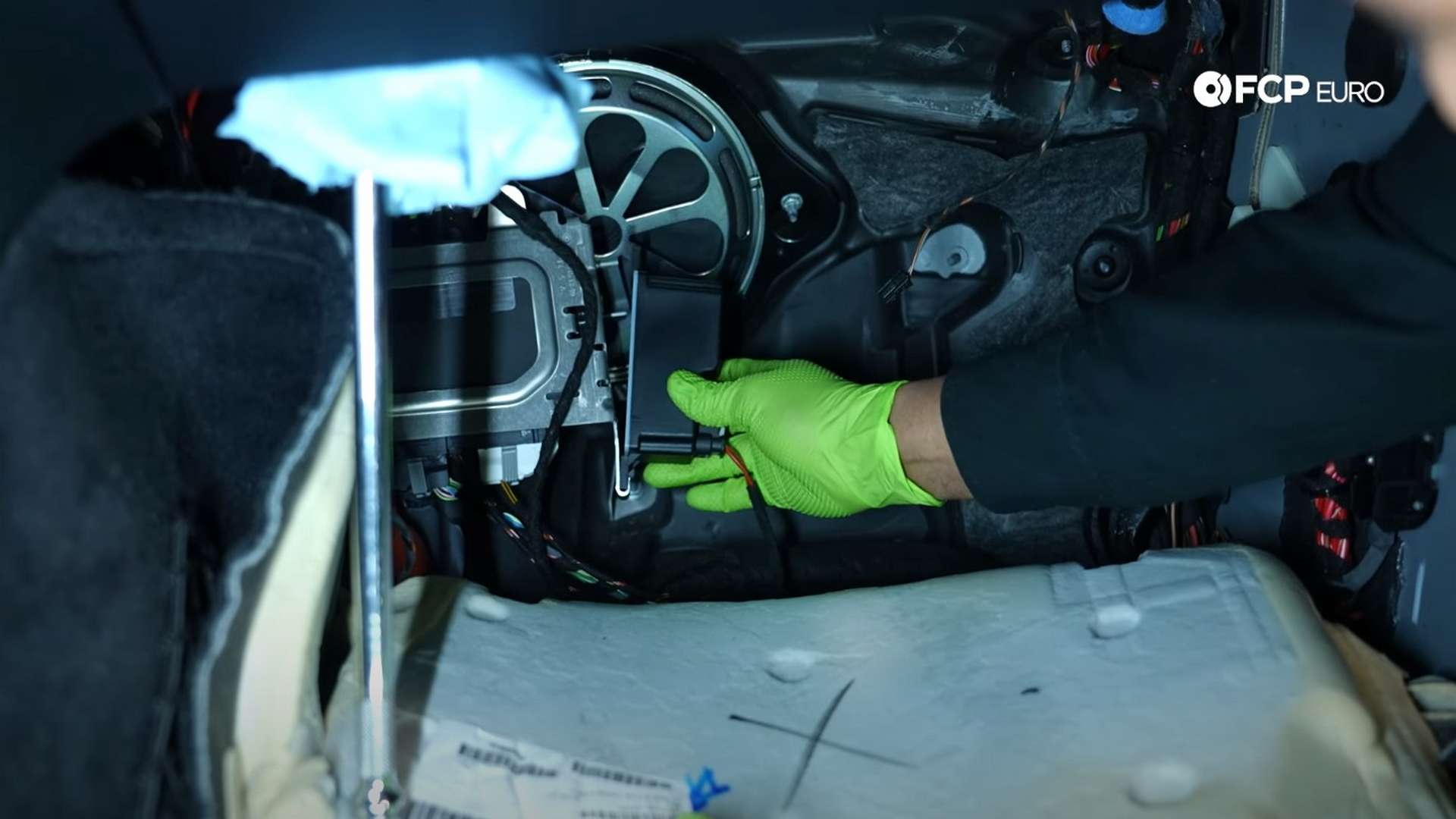 How To Replace A Mercedes-Benz W205 Auxiliary Battery